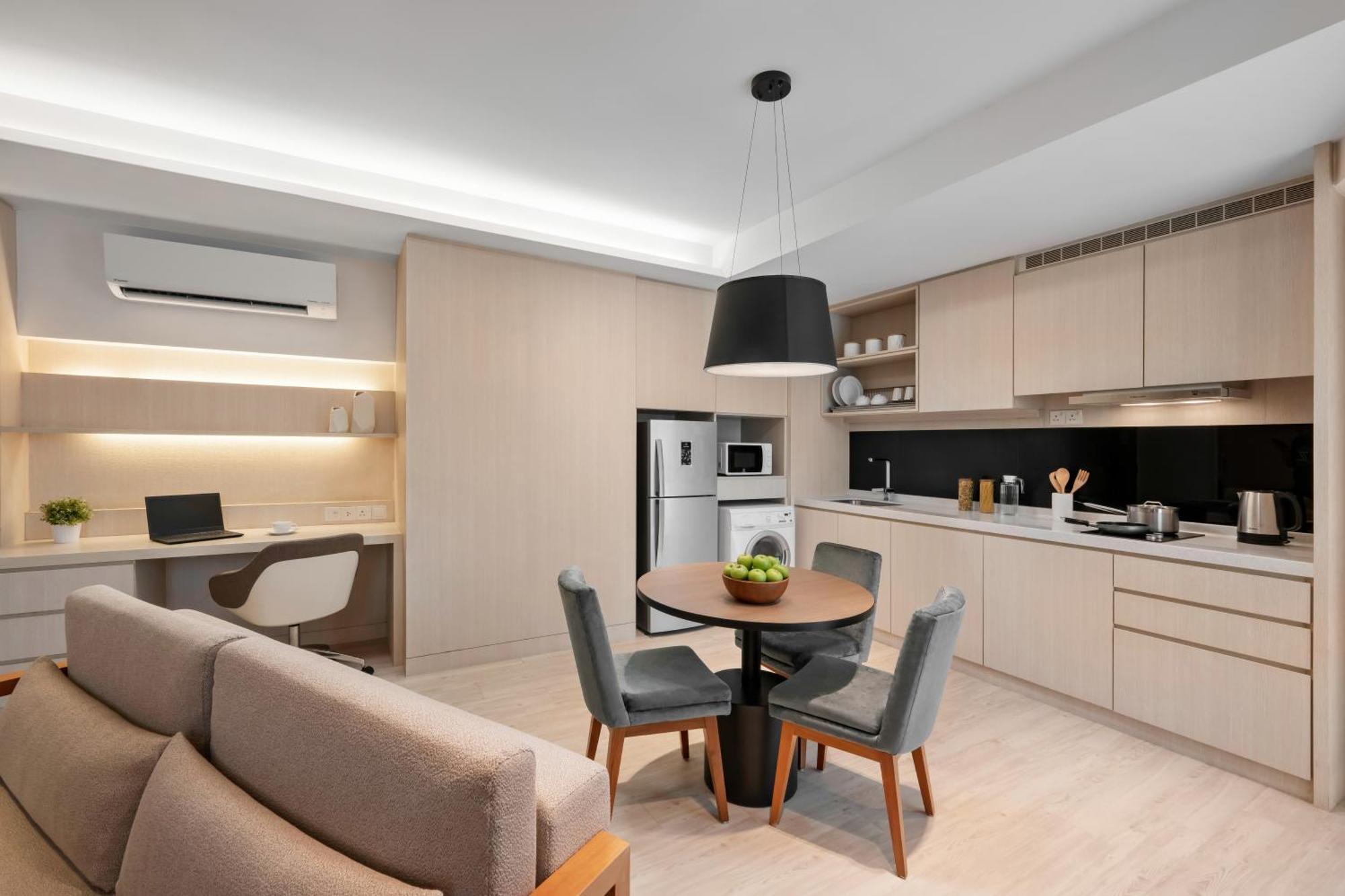 One-Bedroom Premier Suite